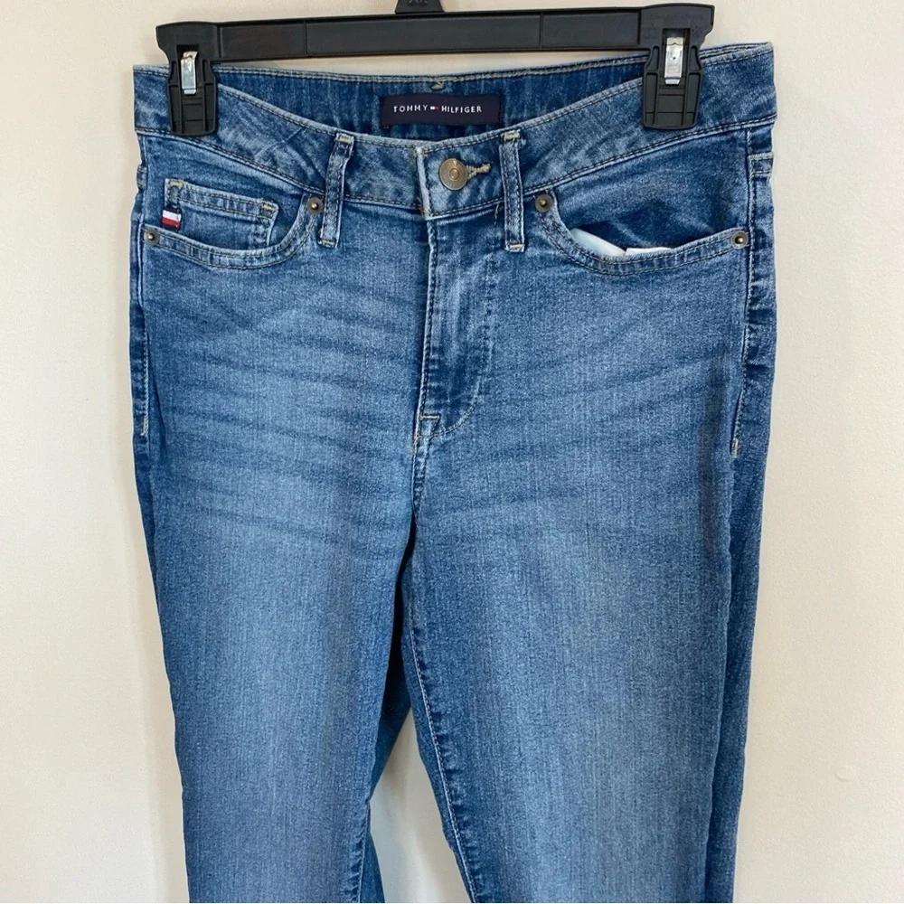 Tommy Hilfiger Lafayette High Rise Flare Jeans Size 2 Medium Wash Logo 90s Y2K